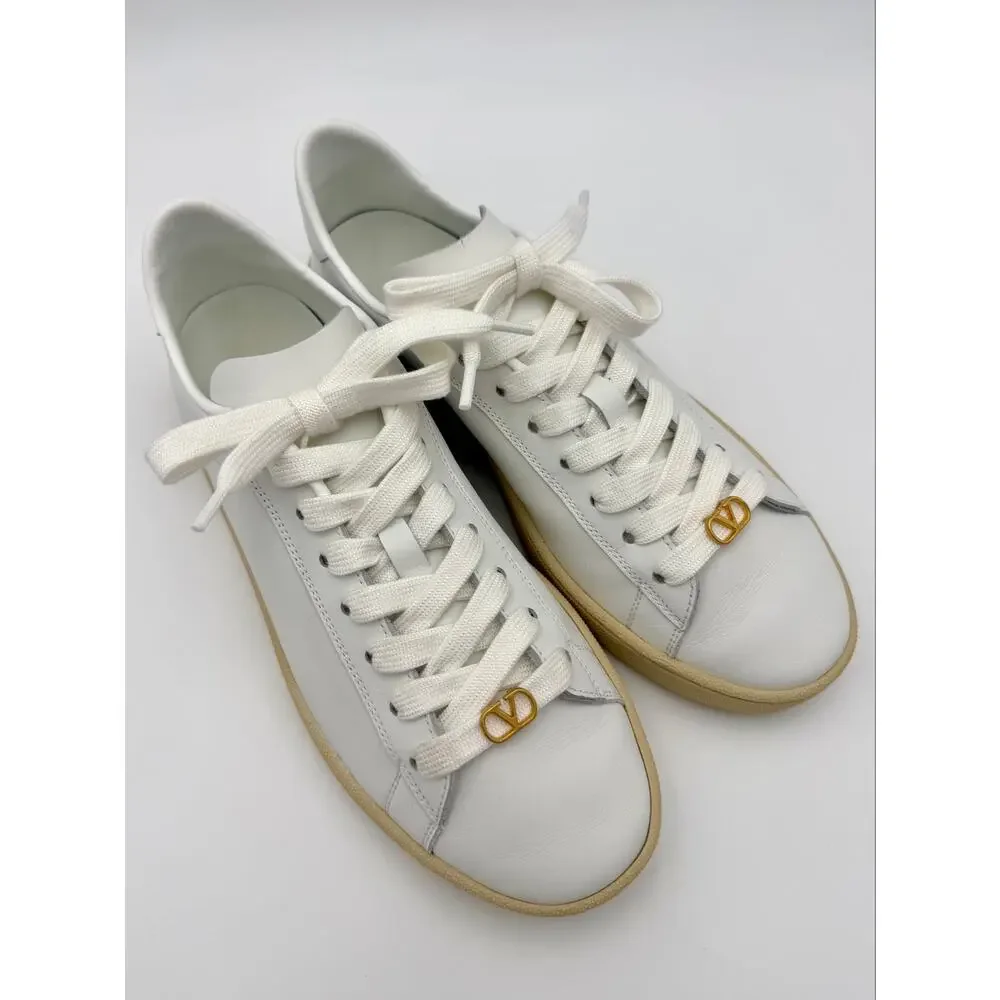 Valentino Sneakers VLogo White Leather Size 39.5 / 9.5 Classic Low Top